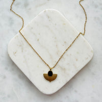 ROWAN | Black Shell Gold Pendant Necklace