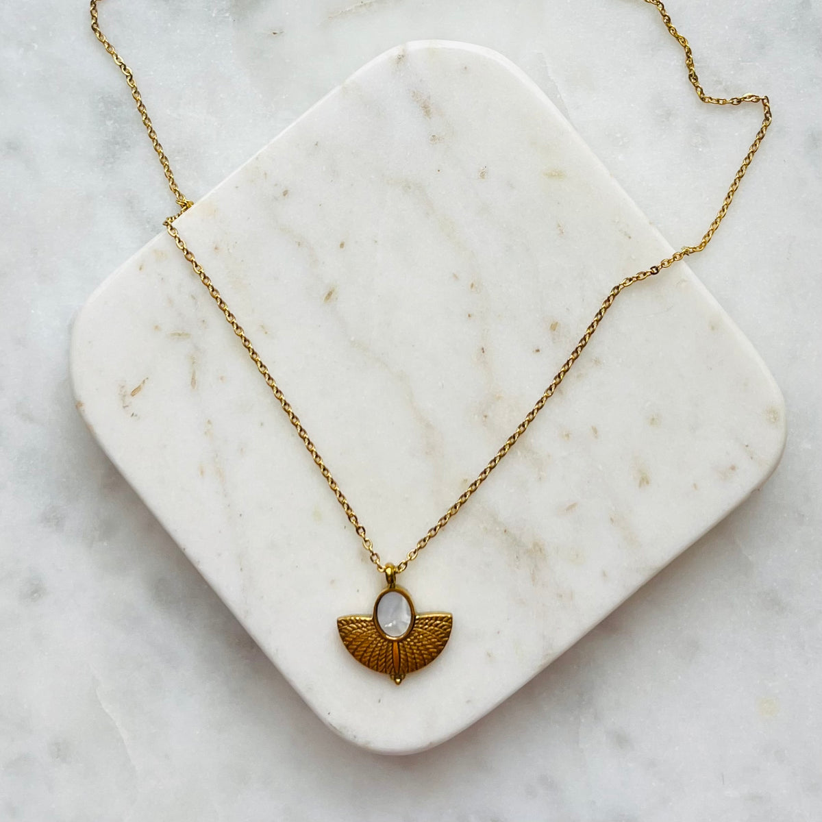 ROWAN | Cream Shell Gold Pendant Necklace