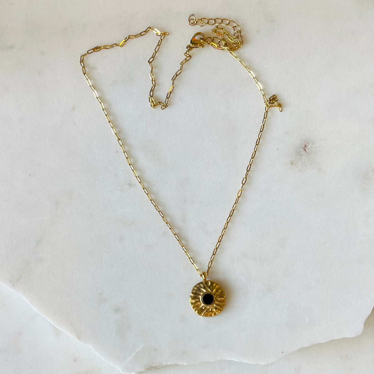 AYLA | Round Gold & Shell Pendant Necklace